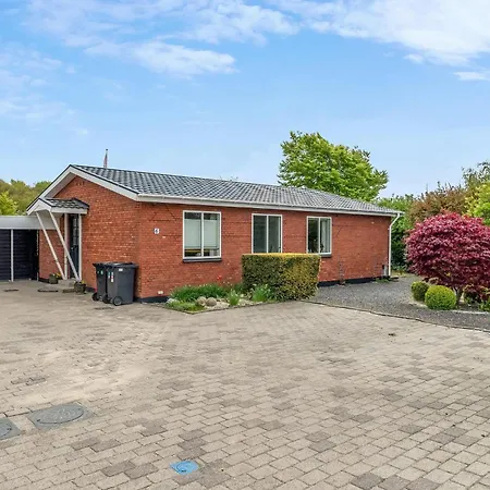 2 Bedroom Pet Friendly In Prázdninový dům *
