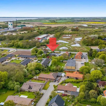 2 Bedroom Pet Friendly In *